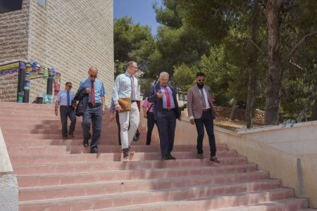 جامعة القدس وماتي بيل السلوفاكية تبحثان فرص تعاون أكاديمية وبحثية رائدة